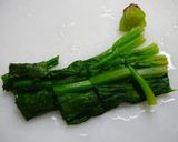 簡単！ほうれん草とわかめの胡麻醤油和え作り方1写真