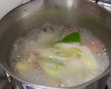 味付けは塩麴と塩 鶏肉と里芋の塩麴スープ作り方3写真