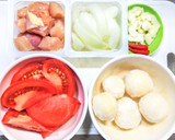 鶏肉と冷凍の里芋と玉ネギのトマト煮作り方1写真