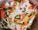 豚肉と野菜たっぷりのミルク味噌スープ作り方3写真