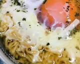 チキンラーメン●玉子＆モッツアレラチーズ作り方1写真