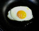 ちょっと蒸してから焼いたきれいな目玉焼き作り方3写真