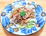 豚こま肉とキノコの洋風みそバター炒め作り方8写真