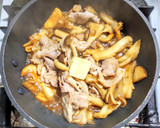 豚こま肉とキノコの洋風みそバター炒め作り方6写真