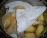 手羽元とじゃが芋の煮物＊もちもち作り方3写真