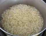 寒い日は、シンから温まるみるくラーメンを作り方2写真