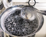 シワあり硬めで甘さ控えめ★黒豆煮★作り方3写真
