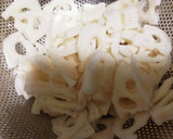簡単！れんこんのマヨネーズ炒め作り方1写真