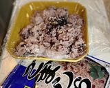 雑穀ご飯の混ぜ込みごま塩おにぎり作り方1写真