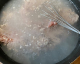 セロリの葉とひき肉の簡単エスニック炒め作り方1写真