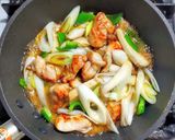 鶏と長ネギとキノコのオイスターソース炒め作り方6写真