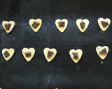 材料4つ★ハートのひとくちチョコパイ作り方2写真