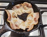 スキレット12センチで朝のベーコンエッグ作り方2写真