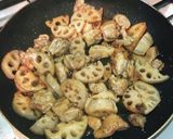 れんこんと鶏もも肉の焼肉のたれポン酢炒め作り方4写真