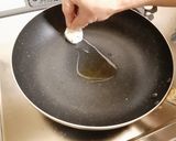 簡単タレ要らず！ニラたっぷりモチモチ餃子作り方6写真