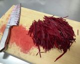 食べる血液！真っ赤なビーツの洋風きんぴら作り方1写真