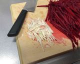 食べる血液！真っ赤なビーツの洋風きんぴら作り方2写真