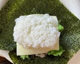 わさび菜と牛肉しぐれ煮のおにぎらず作り方5写真