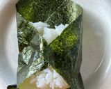 わさび菜と牛肉しぐれ煮のおにぎらず作り方6写真