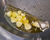 貧乏人のパスタ（目玉焼きのパスタ）作り方2写真