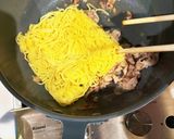 【超簡単】豆苗豚肉塩焼きそば【ラード】作り方5写真