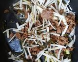 大根の皮と出し殻の梅肉炒め作り方2写真