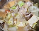キャベツで豚汁　バター　七味を添えて作り方5写真