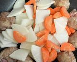 豚こま肉を丸めてだし醤油味で食す〜♪作り方4写真