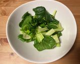 小松菜とコーンのバターコンソメソテー作り方1写真