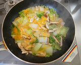 白菜と油揚げの卵とじ丼作り方5写真
