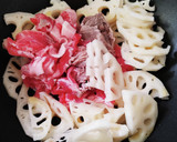 蓮根が主役！野菜たっぷり甘辛肉炒め♪作り方1写真