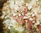 鍋の素で●鶏肉ときのこの玉子とじ雑炊作り方1写真