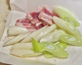 豚バラ肉と白ネギの塩胡椒炒め作り方1写真