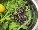 春菊の簡単塩昆布サラダ作り方4写真
