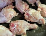手羽元のこってり甘辛煮。作り方1写真