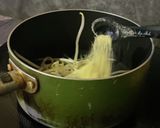5分で作るひき肉ともやしの中華スープ作り方1写真