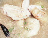塩麹をまとった手羽先の薬膳スープ風♪作り方5写真