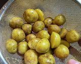 新じゃがと豚バラのトマト煮　トマ肉じゃが作り方1写真