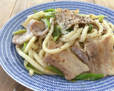 ５分で簡単♪ねぎ塩カルビの焼きうどん作り方4写真
