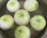 丸ごと玉ねぎと炒め玉ねぎのスープ作り方3写真