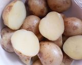 簡単♪バジルポテトの生ハムパクチー和え作り方1写真
