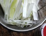 簡単！甘辛～箸休め☆長ネギの豆板醤痛め☆作り方1写真