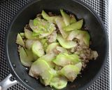 生ザーサイの旨塩そぼろ炒め。作り方4写真