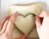 メーカー不要！ハートの食パンサンド作り方1写真