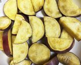 旨辛☆さつまいも入りヤンニョムチキン☆作り方1写真