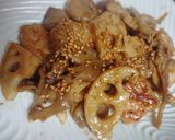 レンコンとトンカツ用豚肉のゴマドレ炒め作り方9写真