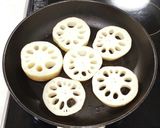 簡単☆丸ごと焼くだけレンコンステーキ♫作り方2写真