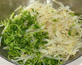 もやしと豆苗の【オイマヨサラダ】作り方2写真