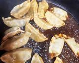 簡単冷凍餃子アレンジ！カレーチーズ餃子作り方3写真