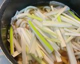 豚バラとネギのあったか煮込みうどん。作り方4写真